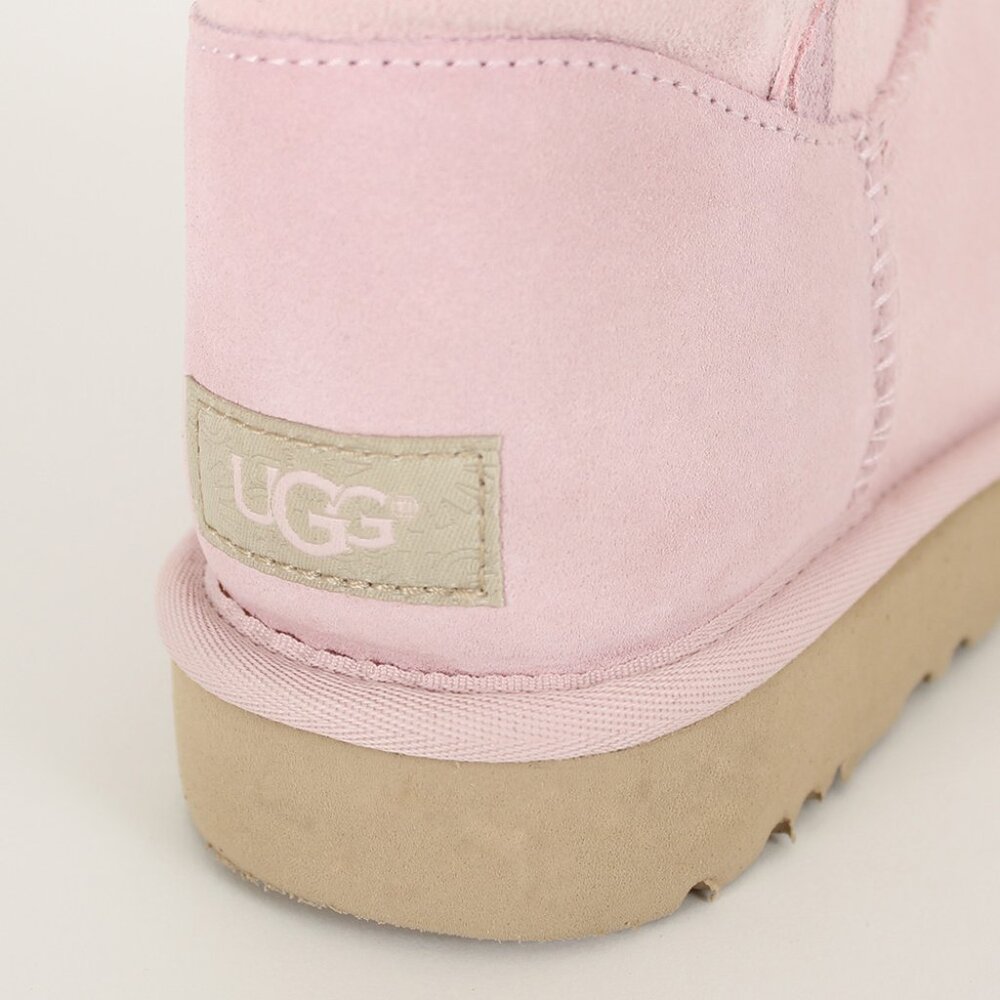 NWT - UGG Bailey Button Poppy Boots - Seashell Pink🩷🫧 - Picture 6 of 6